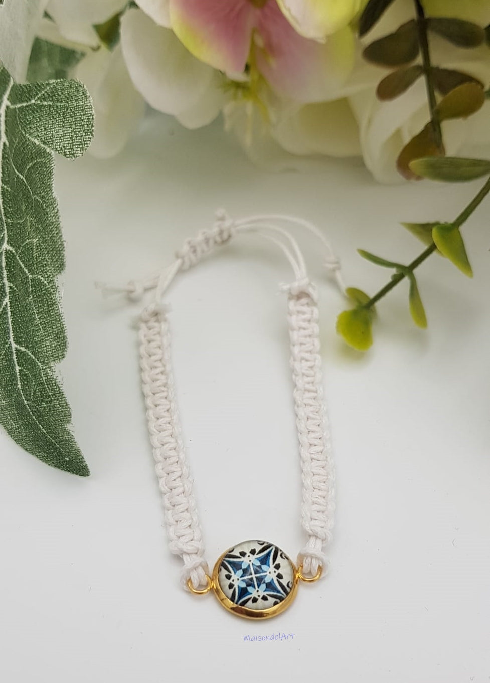 Makramee-Armbänder mit Schiebeverschluss