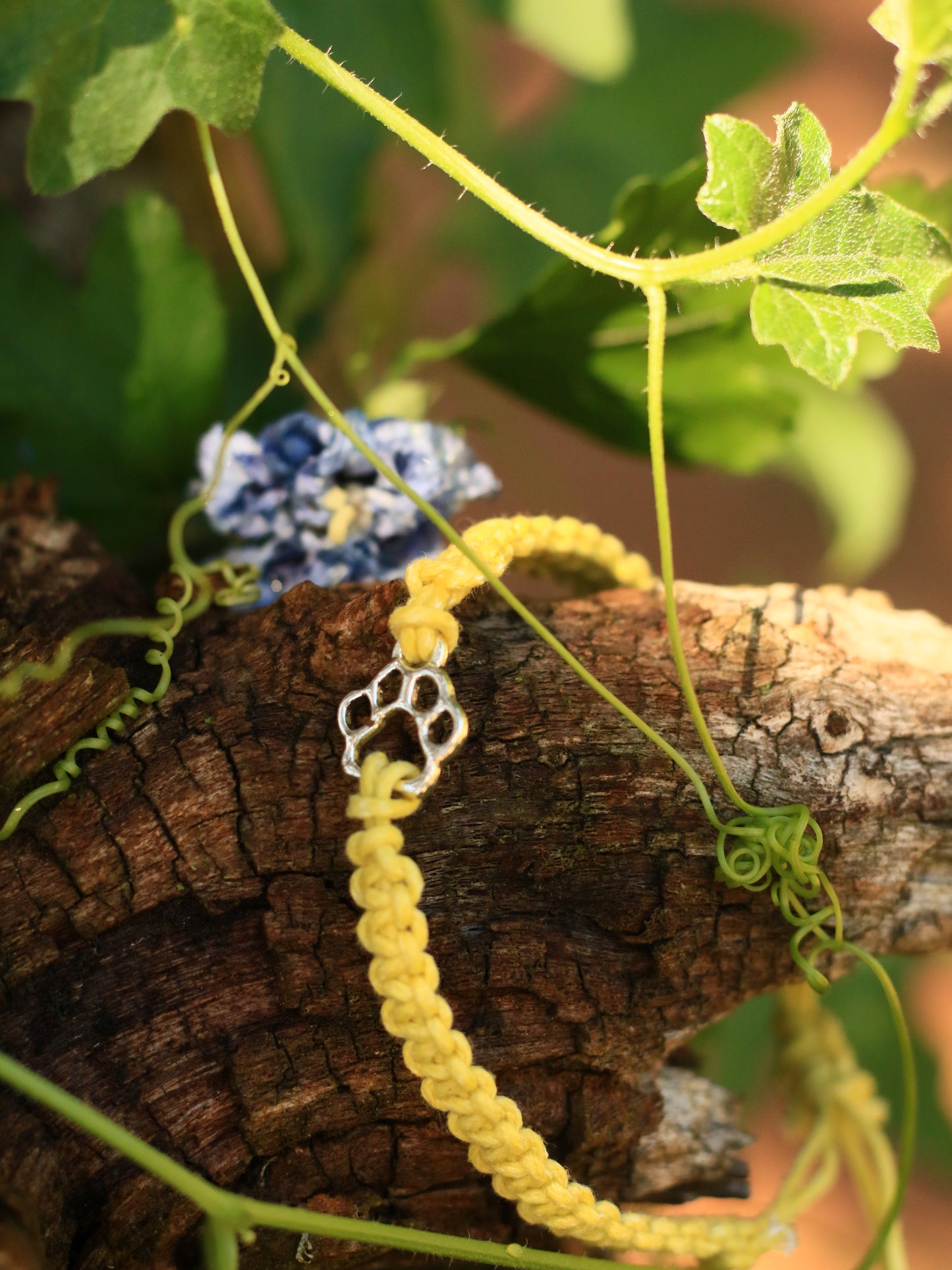 Makramee-Armbänder mit Schiebeverschluss