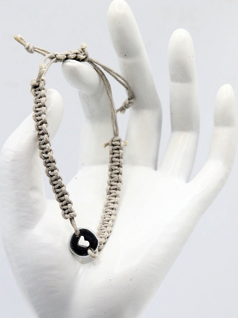 Makramee-Armbänder mit Schiebeverschluss